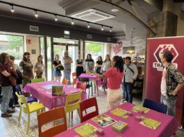 Vista general de la tienda en el Tranjis Day